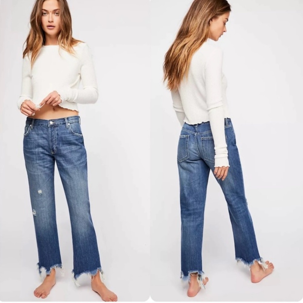 Free People Maggie Mid-Rise Straight-Leg Jeans in Color
Sequoia Blue